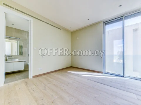 Luxury 5-Bedroom Seafront Villa in Coral Bay, Paphos - 5