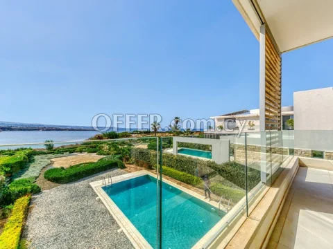 Luxury 5-Bedroom Seafront Villa in Coral Bay, Paphos - 8
