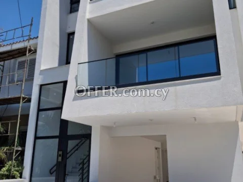 Whole floor 2 + 1 penthouse with private roof garden - 4
