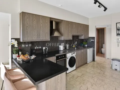 Apartment (Penthouse) in Agia Zoni, Limassol for Sale - 5