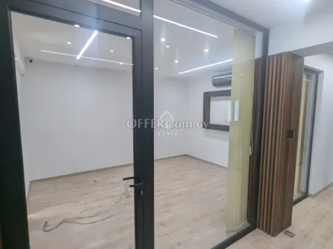 MODERN 135 M2 GROUND FLOOR OFFICE IN LIMASSOL MAIN AVENUE - 2