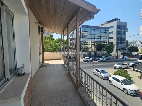 OFFICE IN CITY CENTER, LIMASSOL - 4