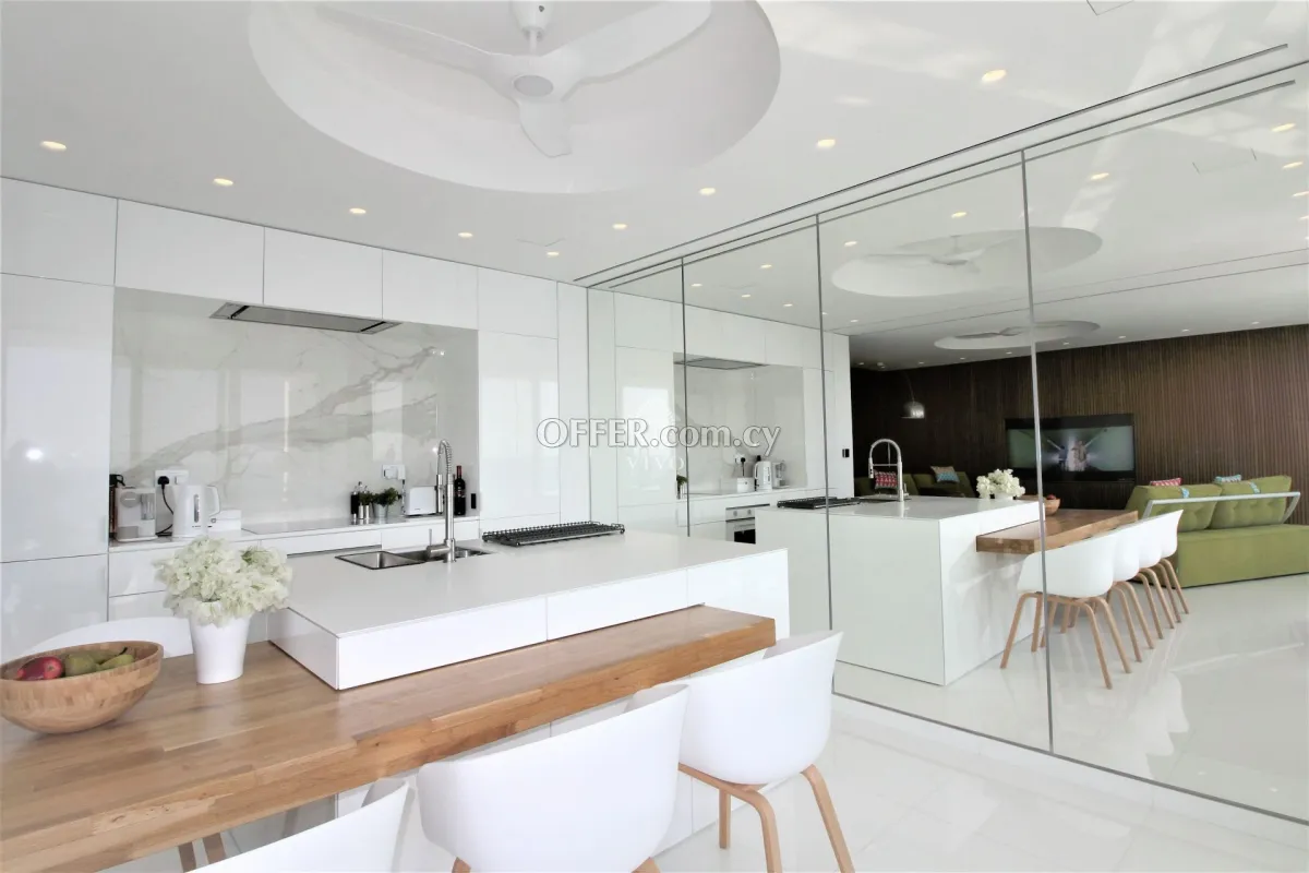 FIRST LINE TOP FLOOR TWO BEDROOM APARTMENT WITH PANORAMIC SEA VIEW FOR SALE - 3