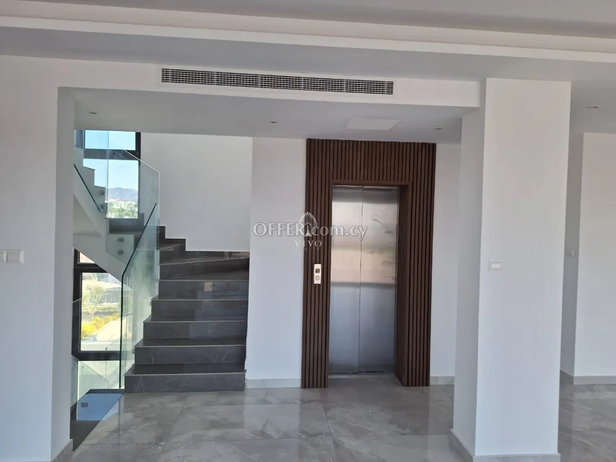 LOVELY 4 BEDROOM FURNISHED MODERN DESIGN VILLA WITH LOFT AND UNINTERRUPTED SEA VIEWS IN PAREKLISIA - 3