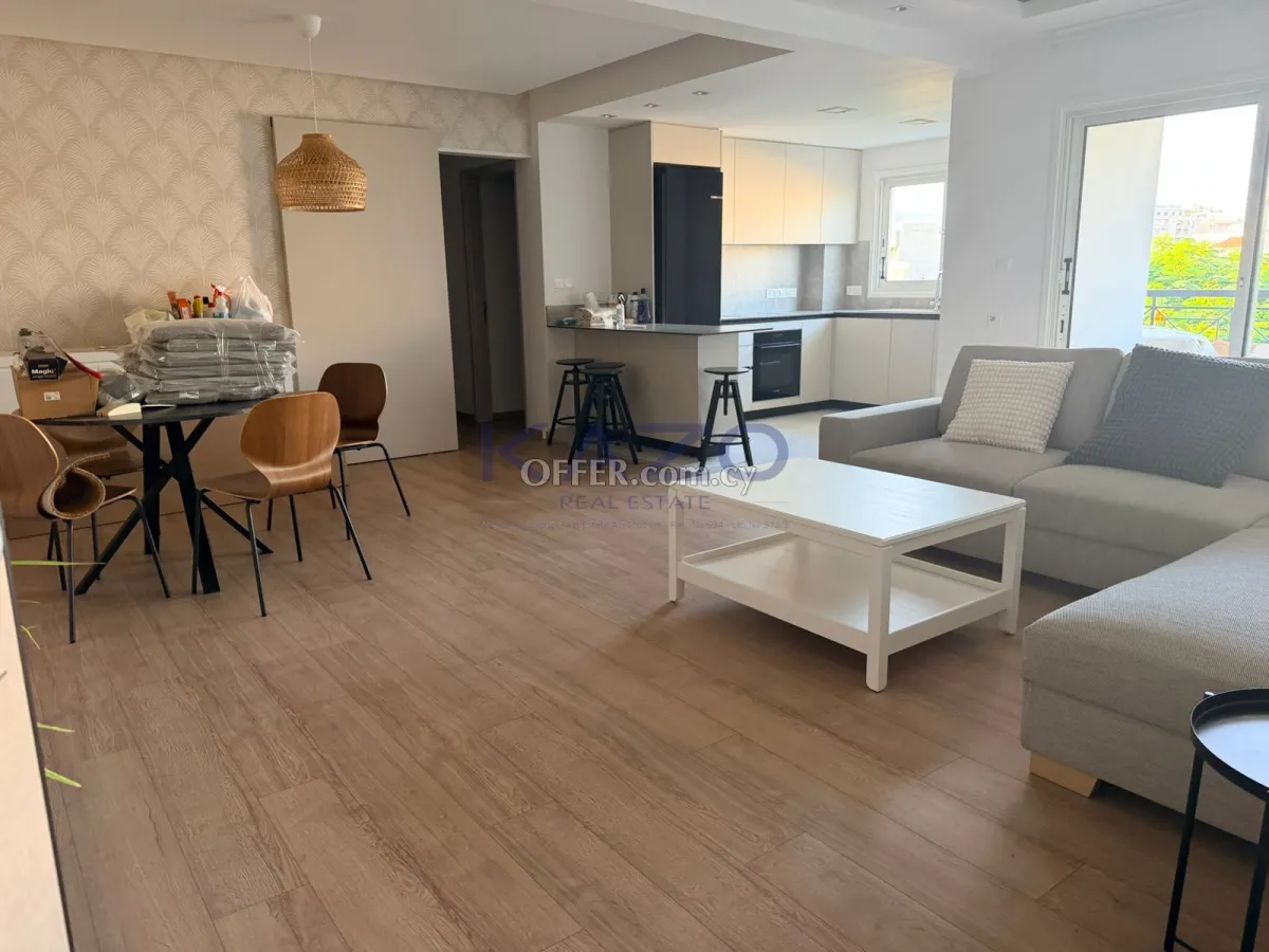 Modern 3-Bed Top-Floor Apartment in Petrou & Pavlou - 2