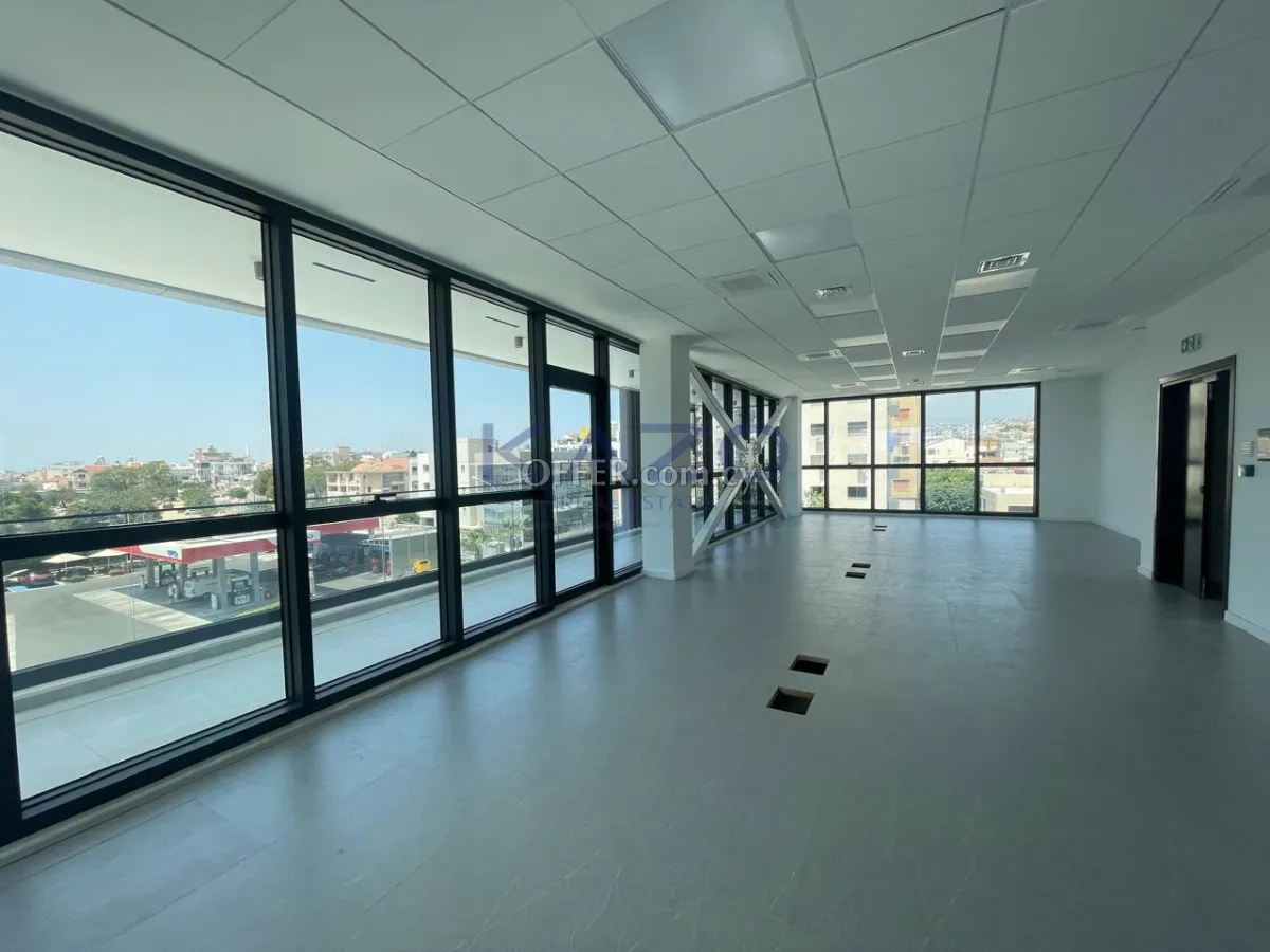 Modern 279 m2 Office PLUS 96m2 covered balcony for Rent in Kapsalos - 2