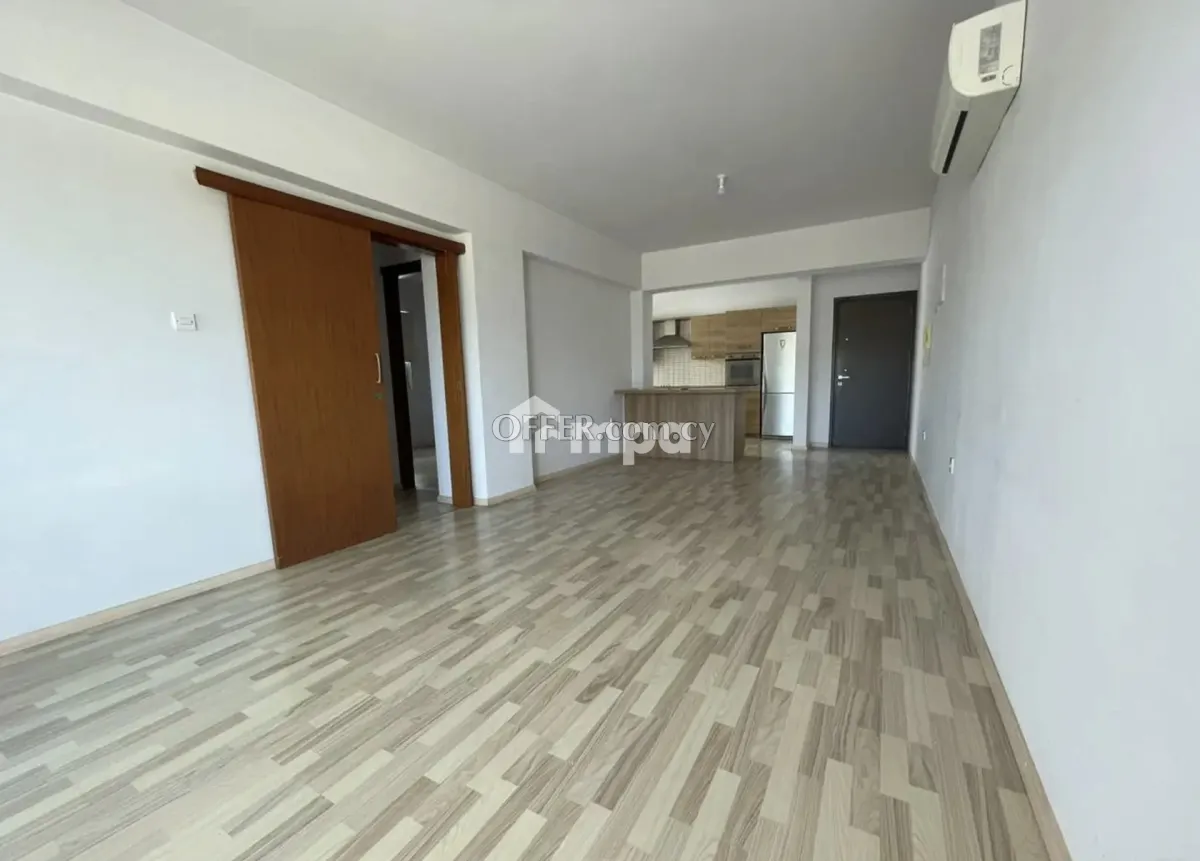 Furnishaed 2-Bed Apart ment in Papllouriotissa Gated Complex - 1