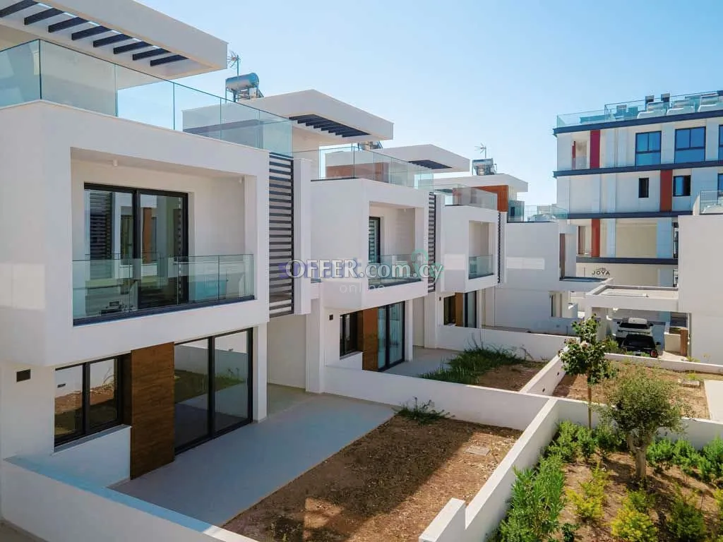2 Bedroom Apartment For Rent Mesa Geitonia Limassol - 11