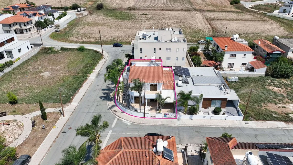 Detached Two Storey House in Aradippou Larnaca - 10