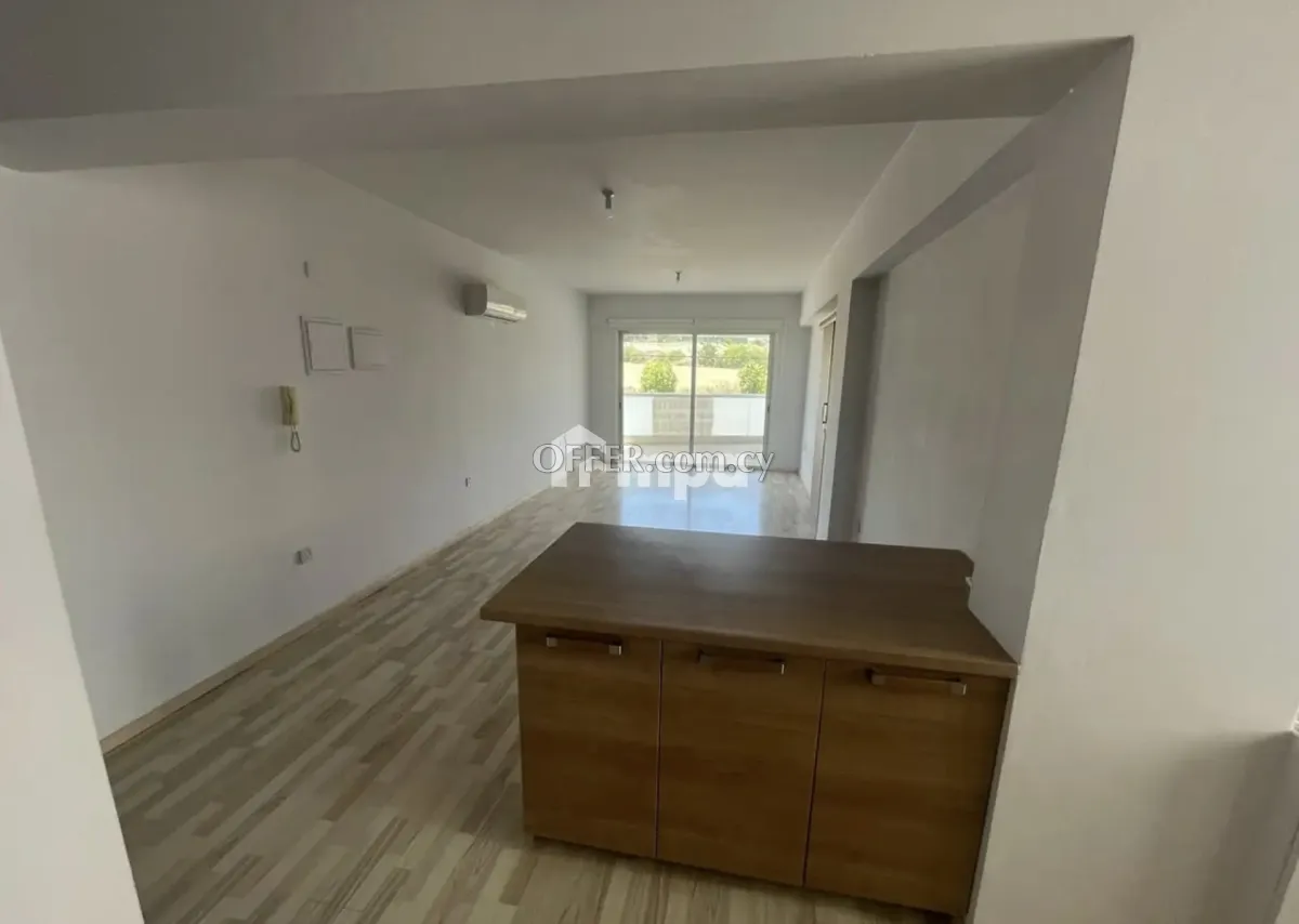 Furnishaed 2-Bed Apart ment in Papllouriotissa Gated Complex - 8