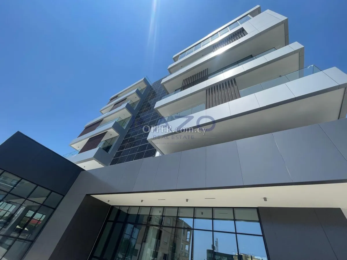 Modern 279 m2 Office PLUS 96m2 covered balcony for Rent in Kapsalos - 13