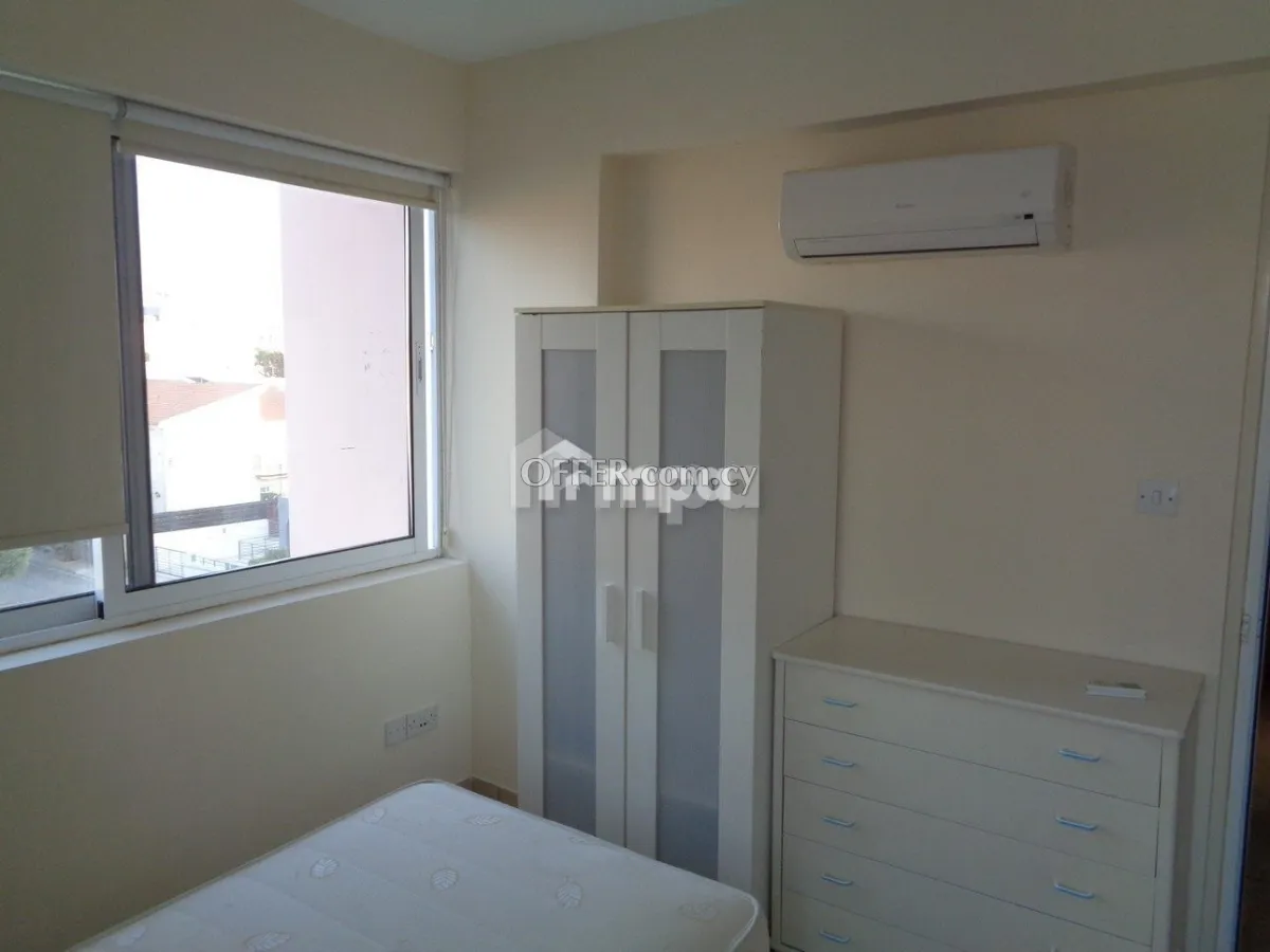 Top Floor Apartment in Egkomi for Rent - 6