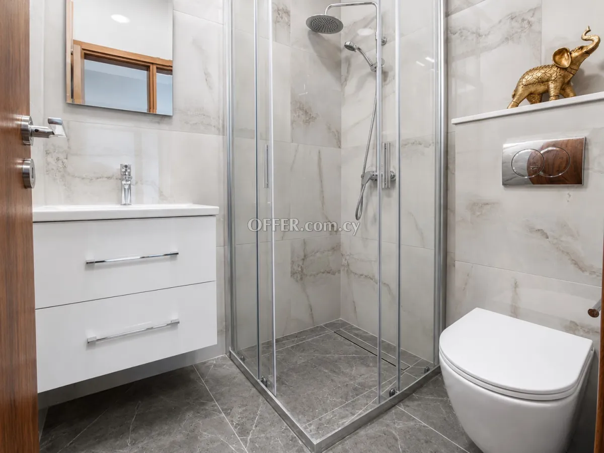 Modern Furnished 3-Bed Apartment, Paphos Center - 2