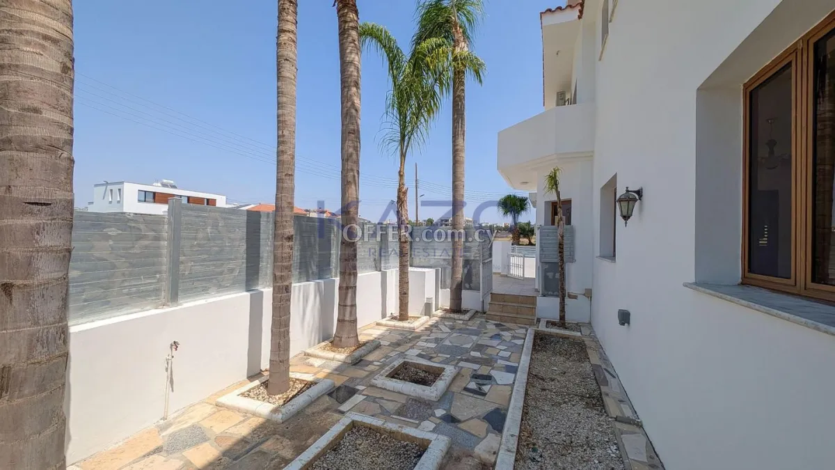 Detached Two Storey House in Aradippou, Larnaca - 8