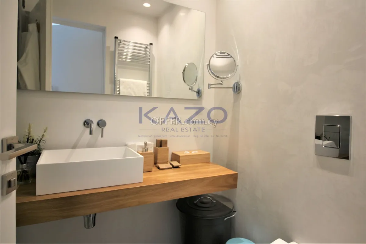 Renovated Seafront 2-Bed Apartment, Agios Tychonas - 2