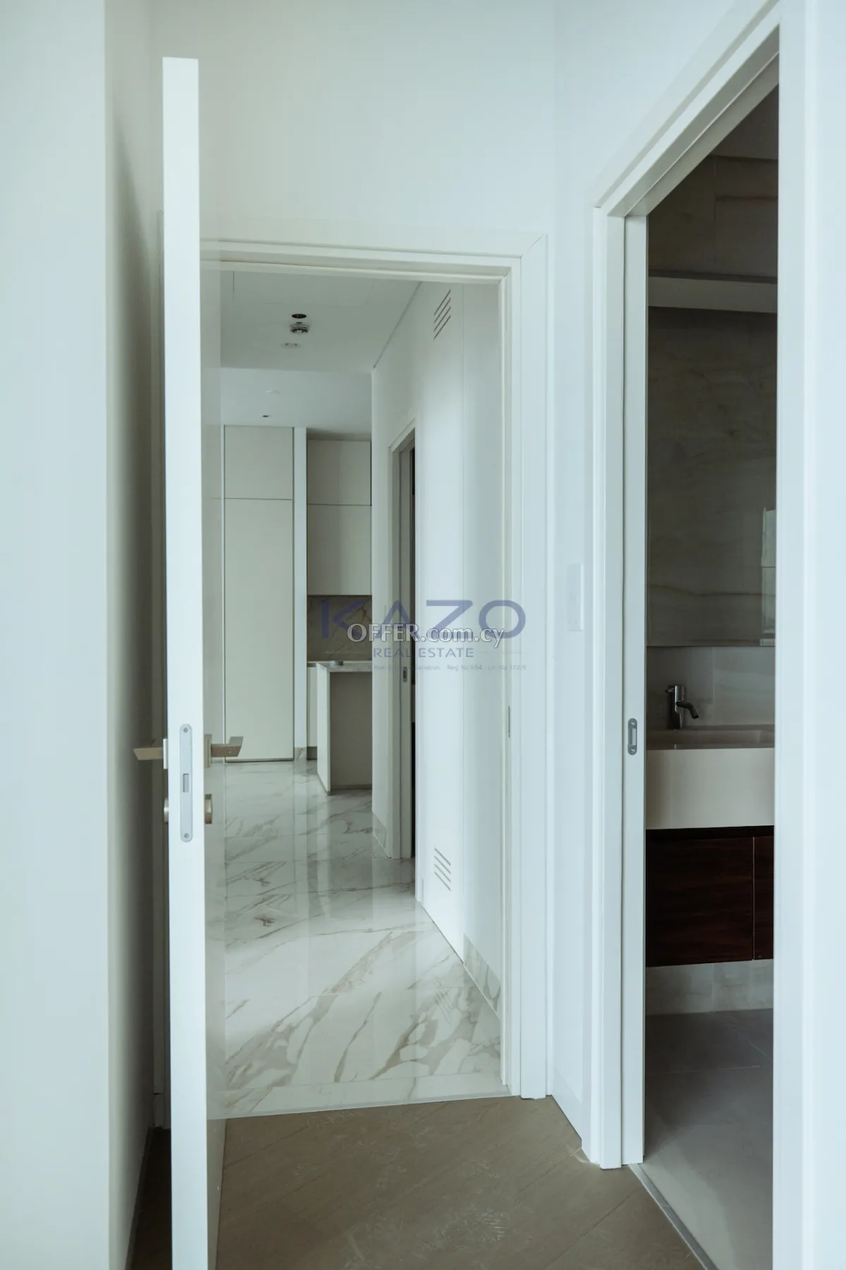 Modern Seafront 2-Bed Apartment in Neapolis - 8