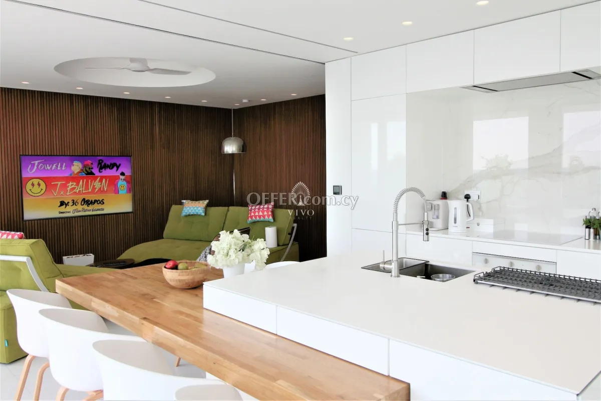 FIRST LINE TOP FLOOR TWO BEDROOM APARTMENT WITH PANORAMIC SEA VIEW FOR SALE - 4