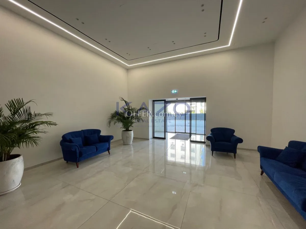 Modern 279 m2 Office PLUS 96m2 covered balcony for Rent in Kapsalos - 6