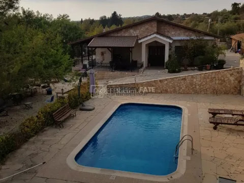 3 Bedroom House for Rent in Zanacia - Main Photo