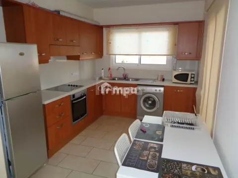 Top Floor Apartment in Egkomi for Rent