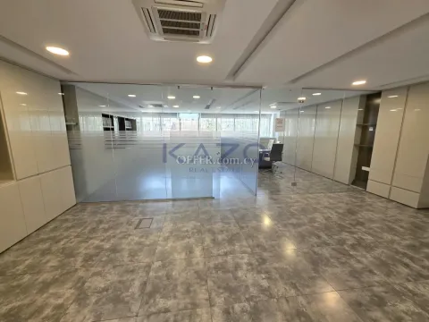 Prime 100 m² Office Space in Agios Nicolaos - 10