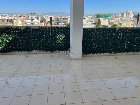 THREE BEDROOM PENTHOUSE IN AGIOS SPYRIDON - LIMASSOL - 11