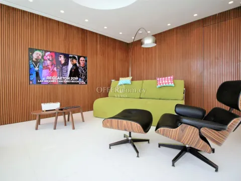 FIRST LINE TOP FLOOR  TWO BEDROOM APARTMENT WITH PANORAMIC SEA VIEW  FOR SALE - 10