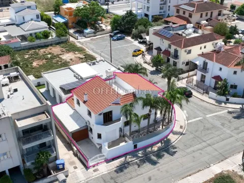 Detached Two Storey House in Aradippou Larnaca - 9