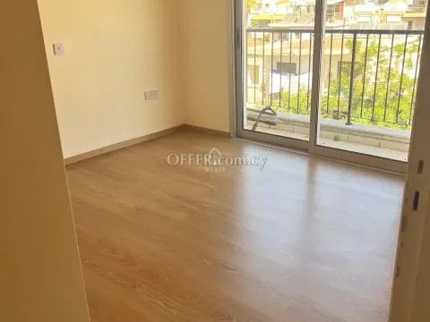 THREE BEDROOM PENTHOUSE IN AGIOS SPYRIDON - LIMASSOL - 9