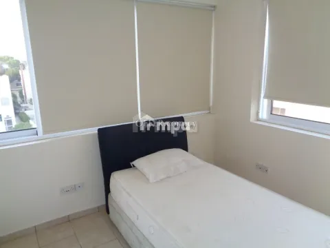 Top Floor Apartment in Egkomi for Rent - 7