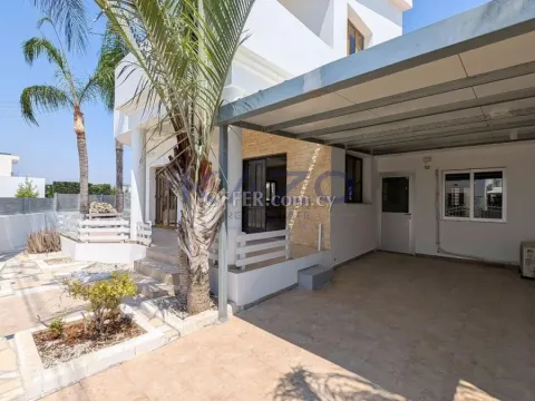 Detached Two Storey House in Aradippou, Larnaca - 10