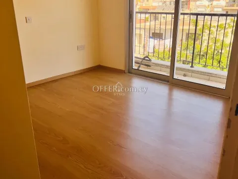THREE BEDROOM PENTHOUSE IN AGIOS SPYRIDON - LIMASSOL - 8