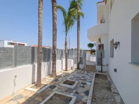 Detached Two Storey House in Aradippou Larnaca - 5