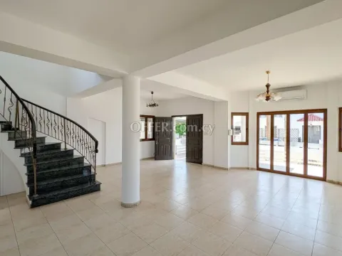 Detached Two Storey House in Aradippou Larnaca - 3