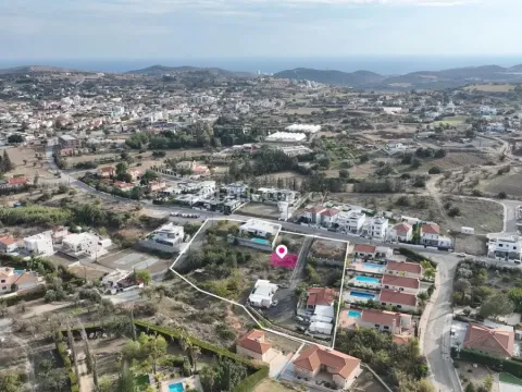 Distributed share of a Residential Field in Parekklisia Limassol