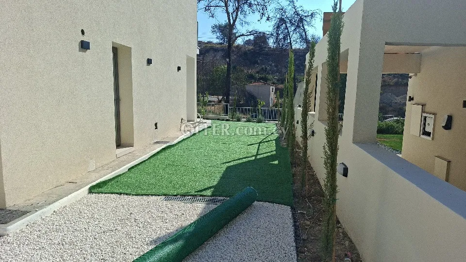 House (Detached) in Souni-Zanakia, Limassol for Sale - 3