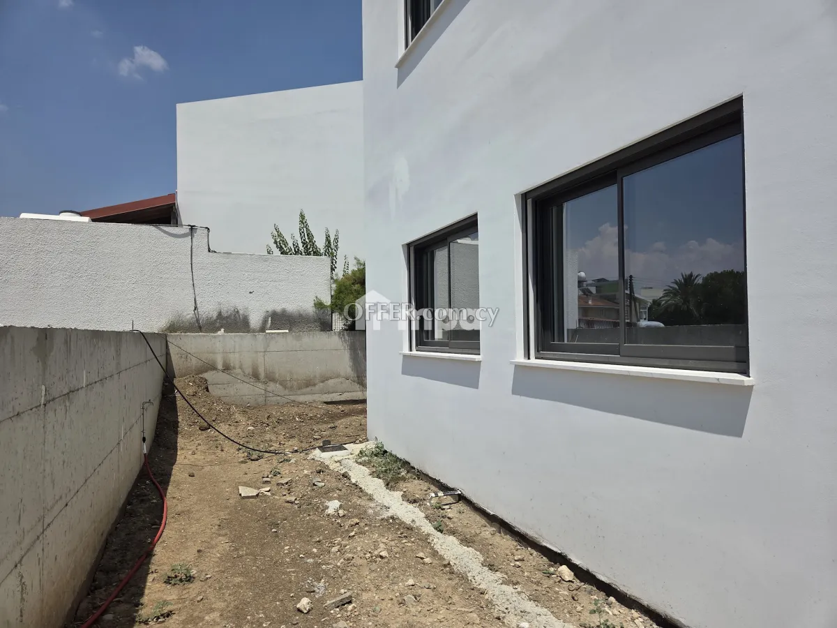Modern Three Bedroom Apartment in Prime Aglantzia Plati - 2