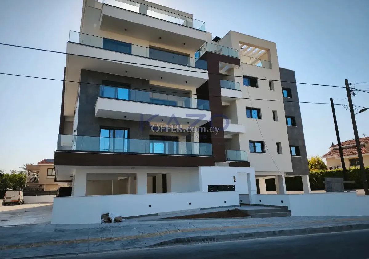 Modern 2 Bedroom Apartment in Quiet Green Polemidia - 1