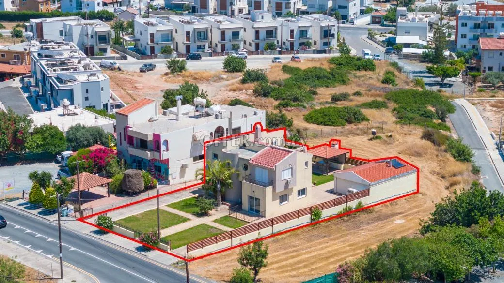 4 bedroom house in Ypsonas Limassol - 1