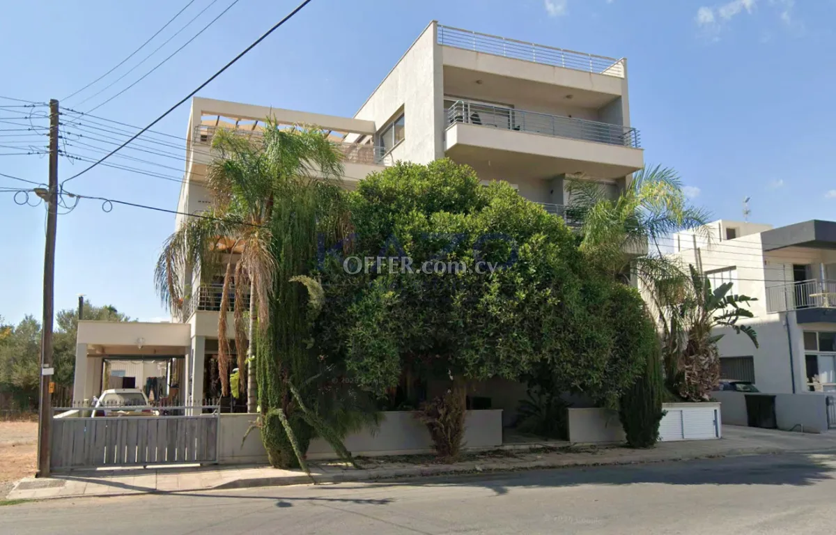 Ground Floor Three Bedroom Apartment in Kato Polemidia - 1