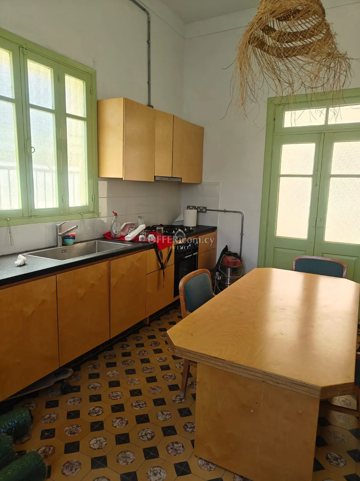 SPACIOUS TWO BEDROOM TRADITIONAL CYPRIOT BUNGALOW IN THE CITY CENTRE - 6