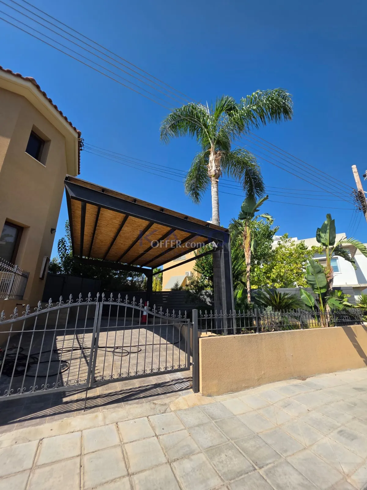 Furnished Three Bedroom Semi-Detached House in Agia Fyla - 13