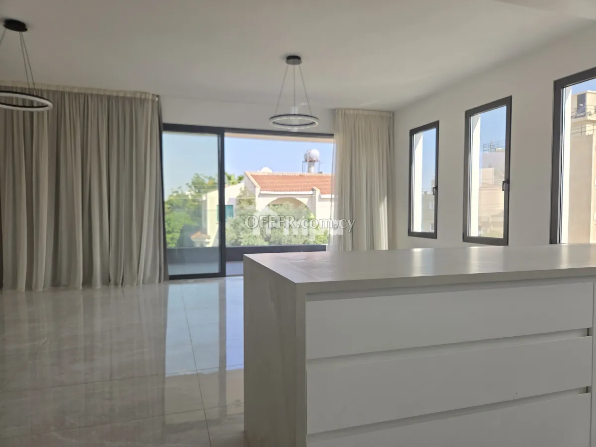 Modern Three Bedroom Apartment in Prime Aglantzia Plati - 10