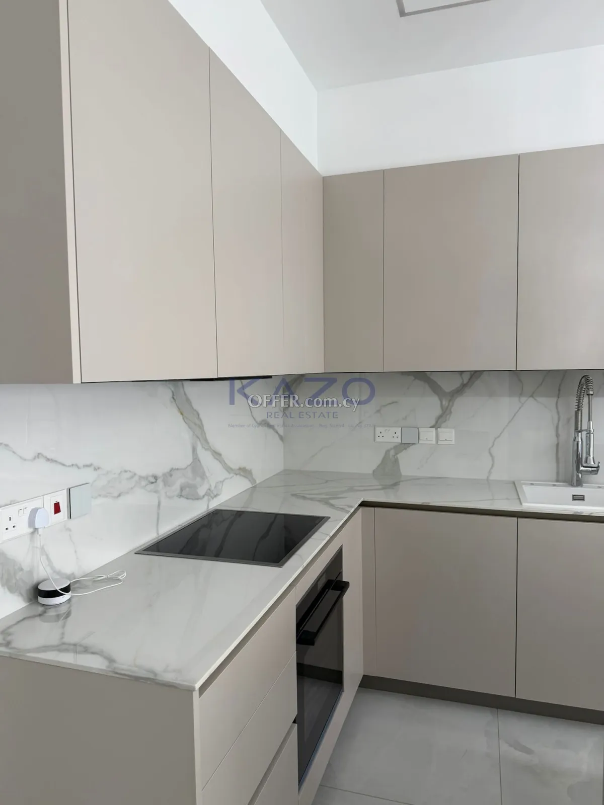 1-Bed Modern Apartment in Germasoyeia, Sea View - 10
