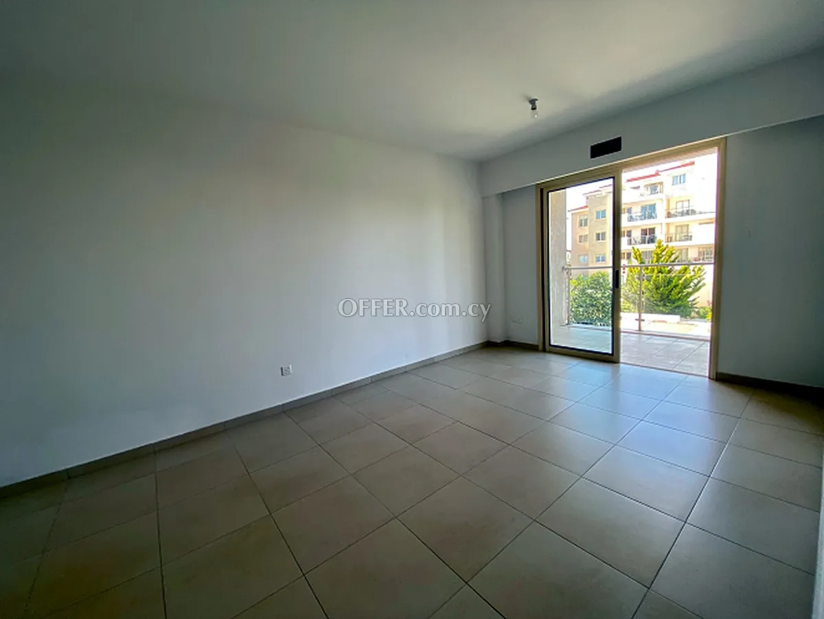 3 Bedroom Apartment for Sale in Elysia Park, Universal, Paphos - 9