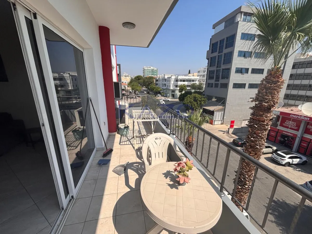 Furnished 2-Bed Apartment in Katholiki, City Center - 6