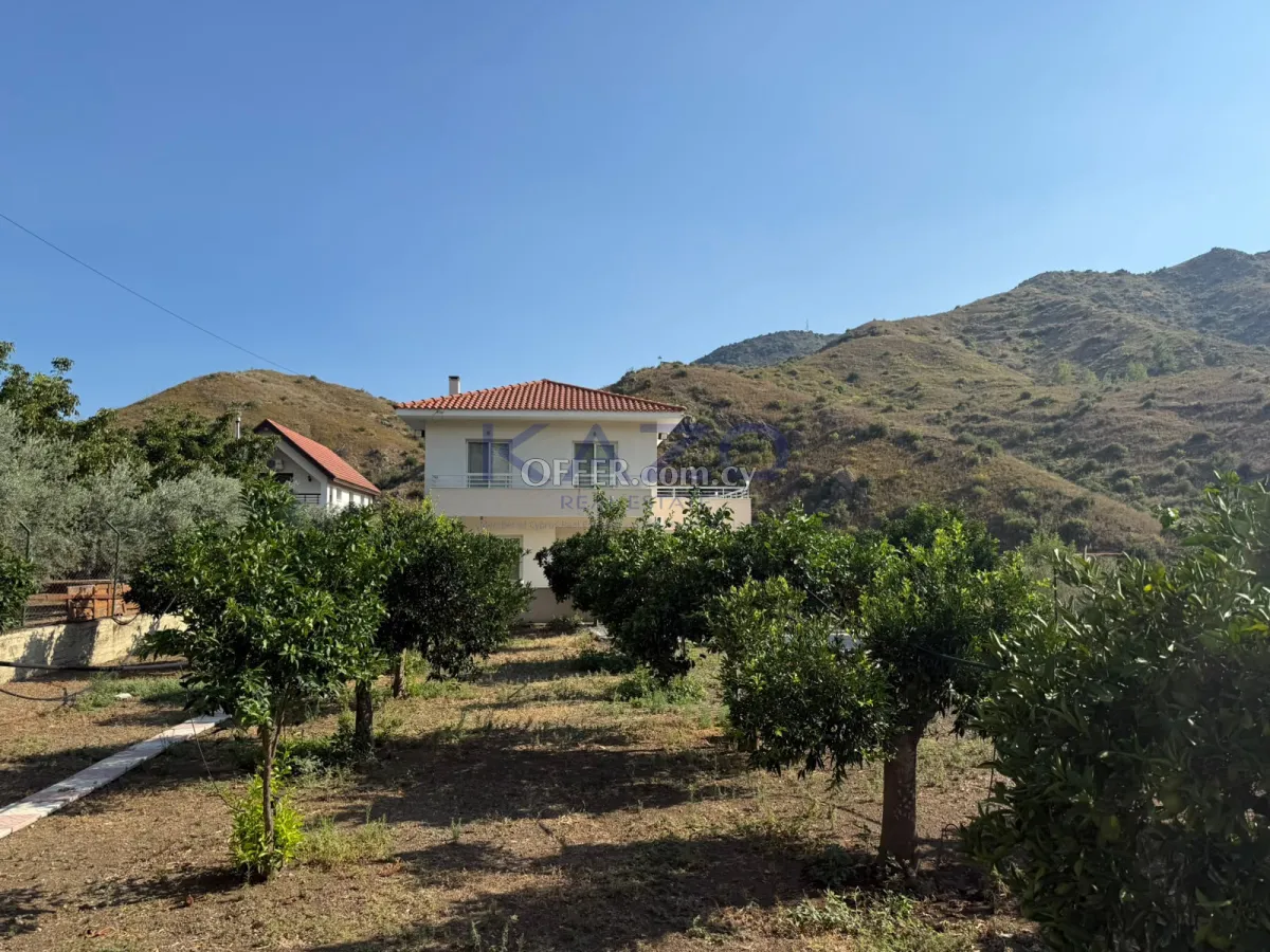 Furnished 4-Bed Villa in Arakapas with Panoramic Views - 11