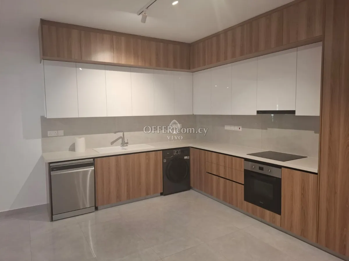 THREE BEDROOM PENTHOUSE IN OMONIA, LIMASSOL - 8