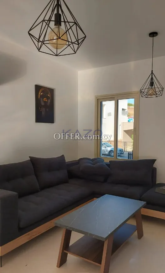 Modern Renovated 5-Bedroom House with Private Pool - 9