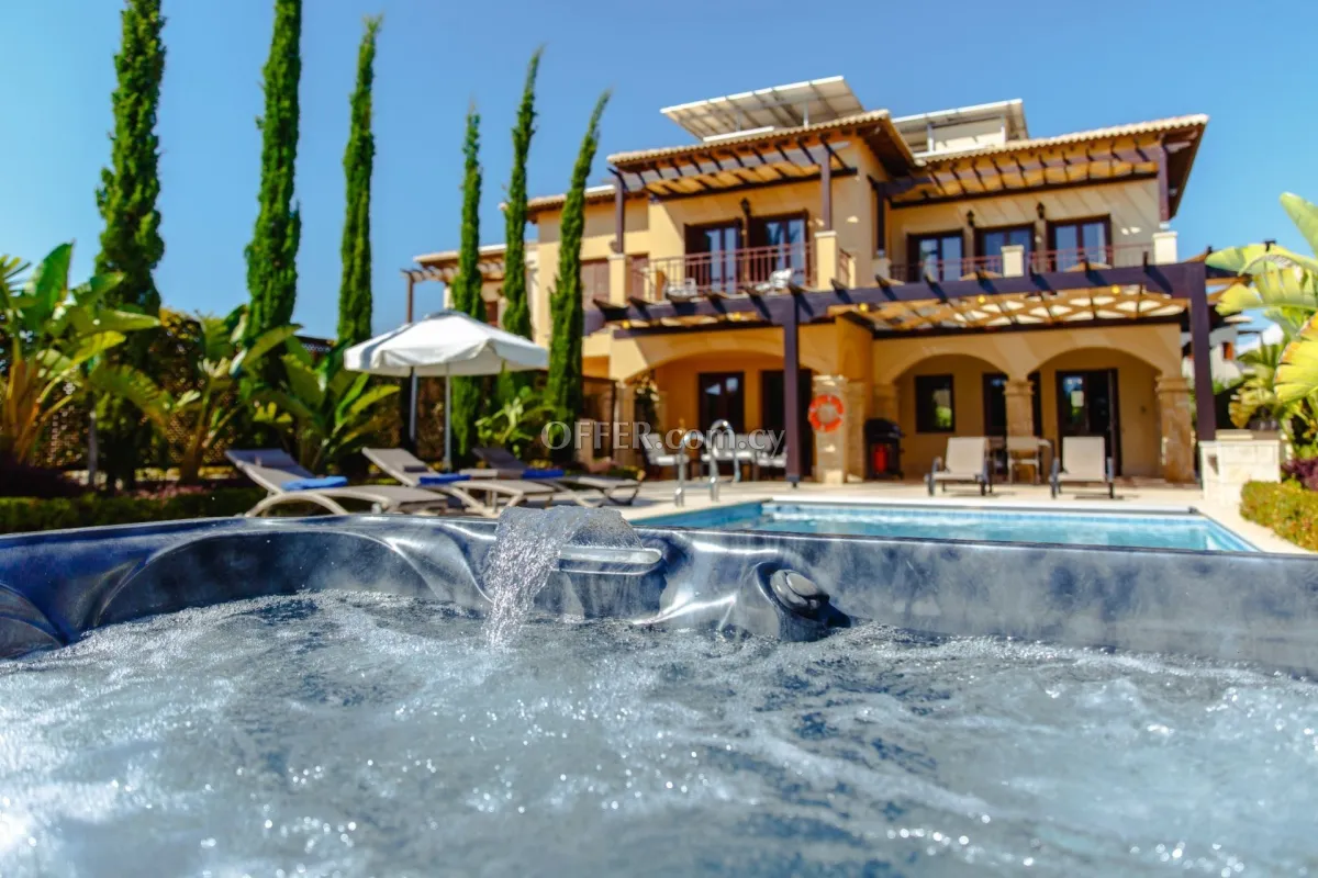 Villa for long term rent in Aphrodite Hills - 8